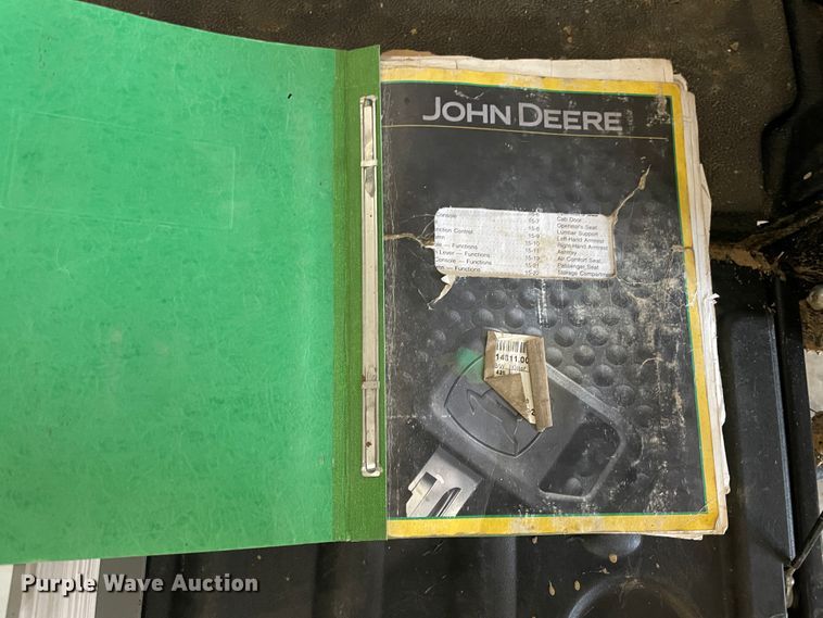 image for item IR9798 1994 John Deere 6810  forage harvester