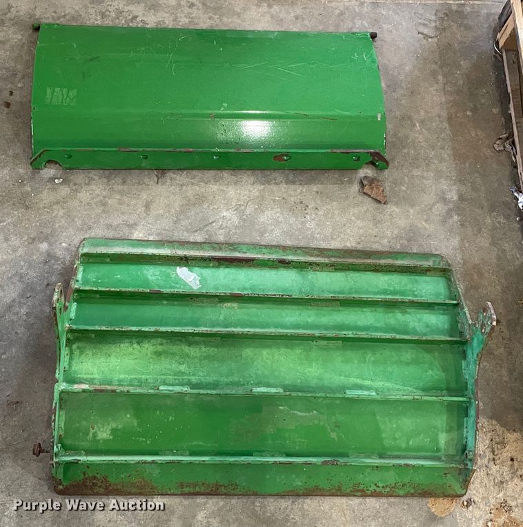 image for item IR9798 1994 John Deere 6810  forage harvester