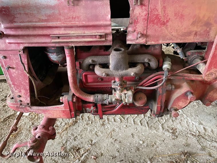 image for item IR9799 1949 International Cub  tractor