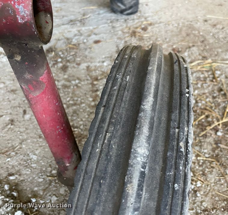 image for item IR9799 1949 International Cub  tractor