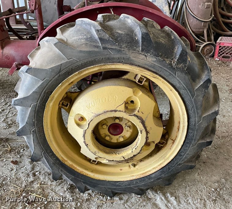 image for item IR9799 1949 International Cub  tractor