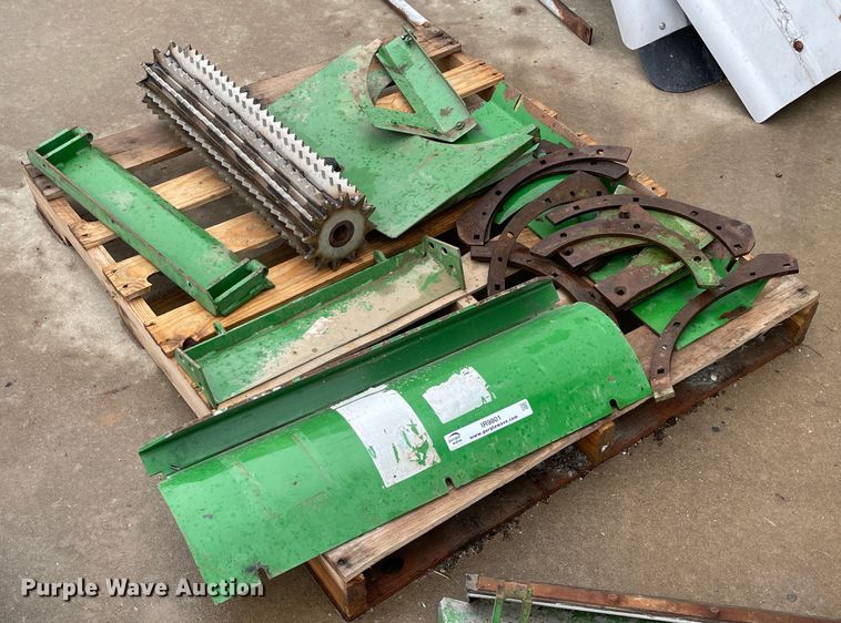 image for item IR9801 John Deere silage cutter parts