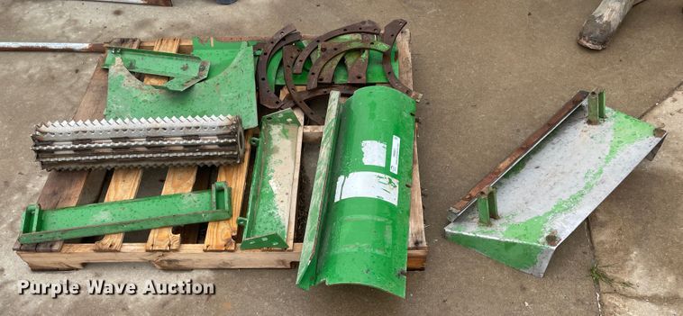image for item IR9801 John Deere silage cutter parts