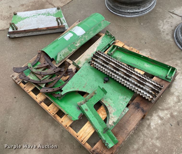 image for item IR9801 John Deere silage cutter parts