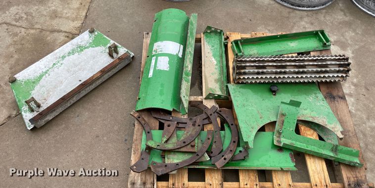 image for item IR9801 John Deere silage cutter parts