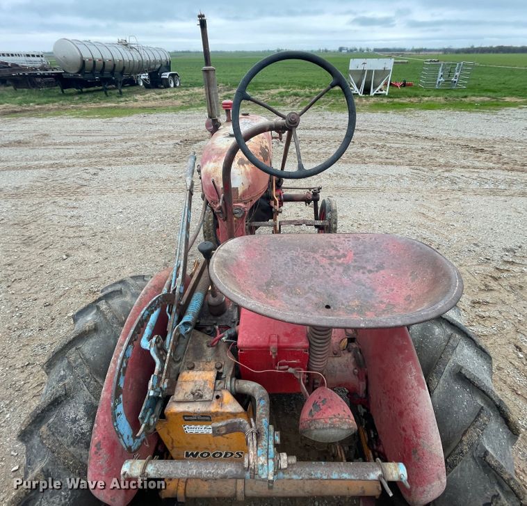 image for item IR9803 1948 International FCUB  tractor