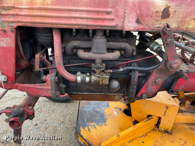 image for item IR9803 1948 International FCUB  tractor