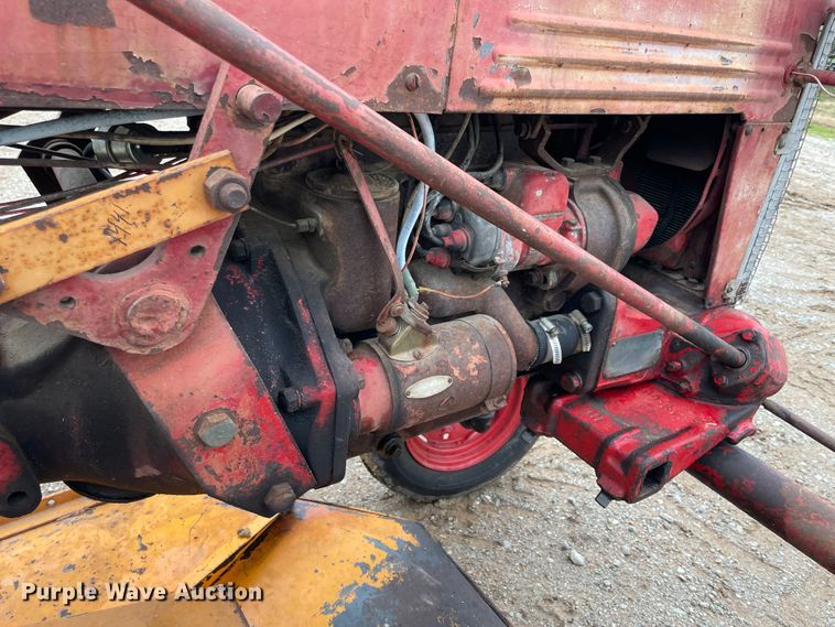 image for item IR9803 1948 International FCUB  tractor