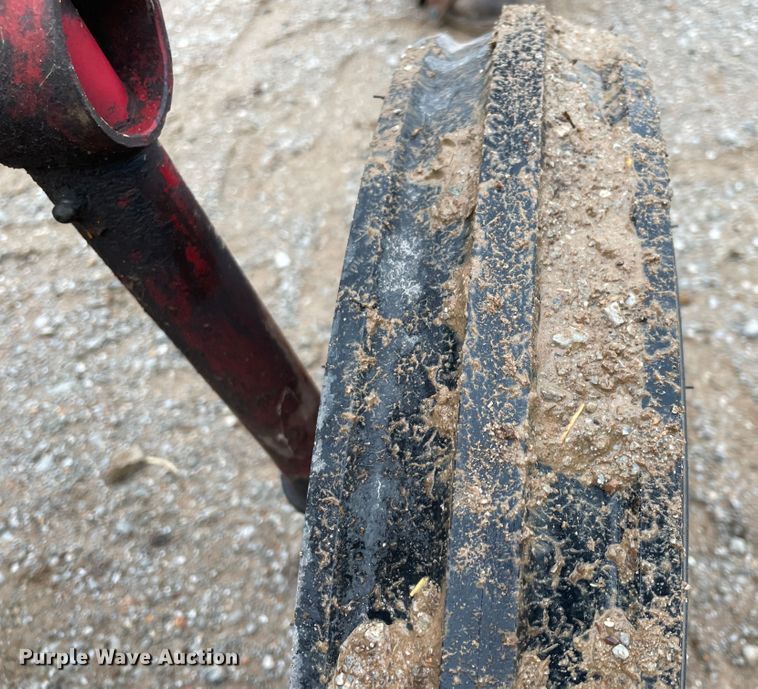 image for item IR9803 1948 International FCUB  tractor