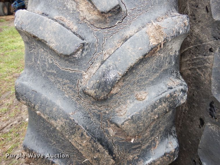 image for item IS9566 White 4-150 Field Boss  4WD tractor