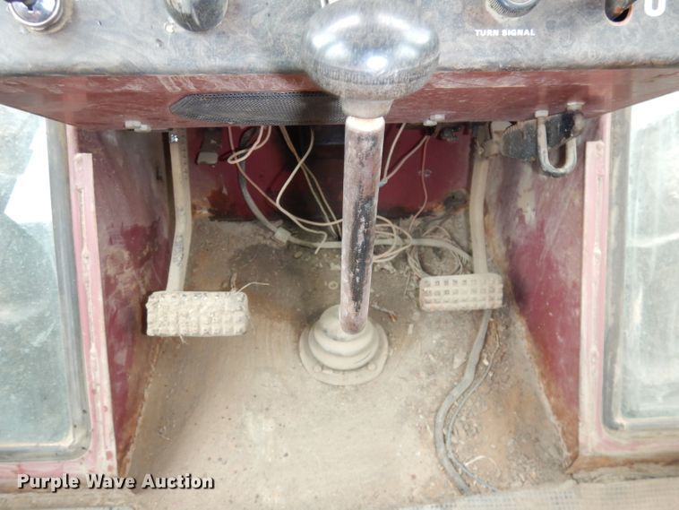 image for item IS9566 White 4-150 Field Boss  4WD tractor