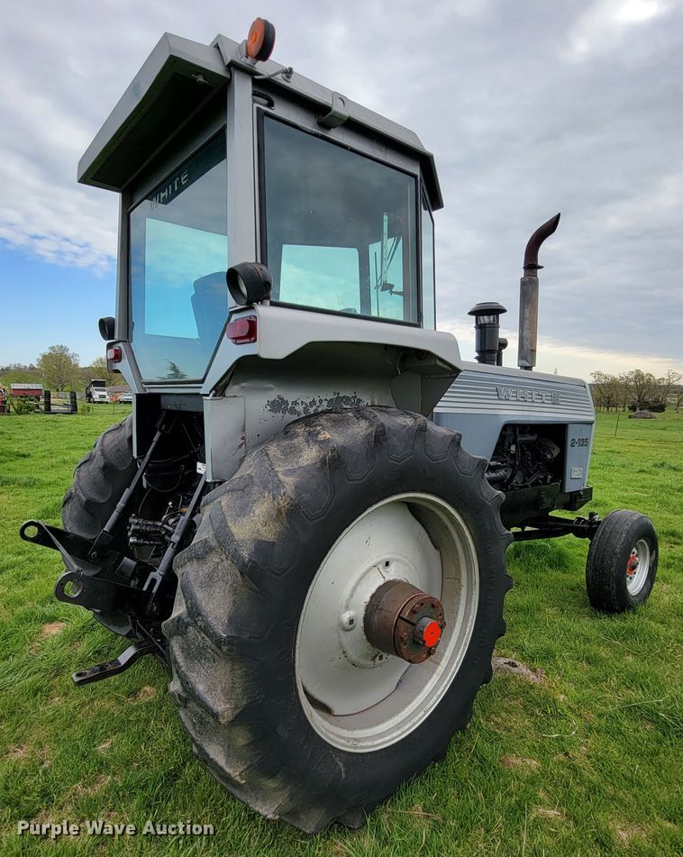 image for item IV9011 White 2-135  tractor