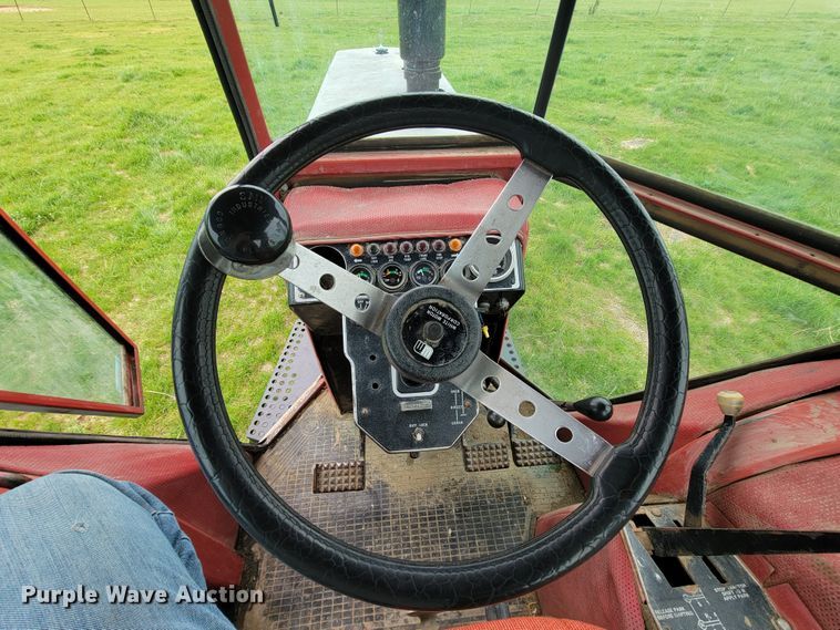 image for item IV9011 White 2-135  tractor