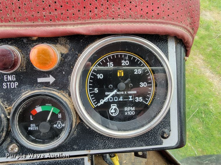 image for item IV9011 White 2-135  tractor