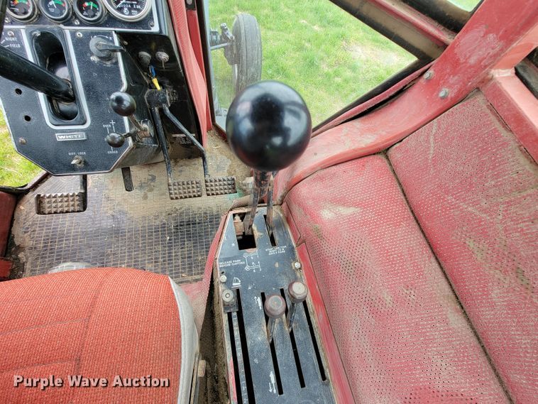 image for item IV9011 White 2-135  tractor