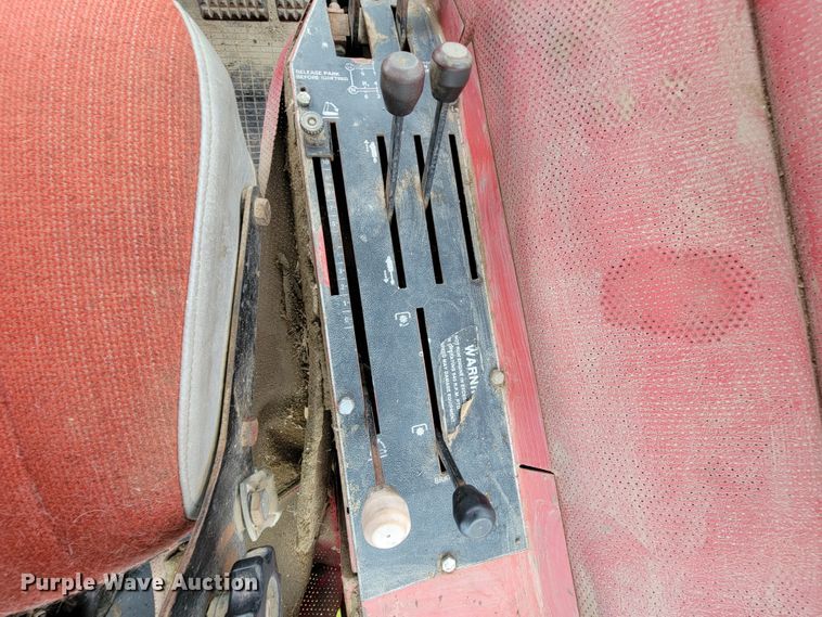 image for item IV9011 White 2-135  tractor