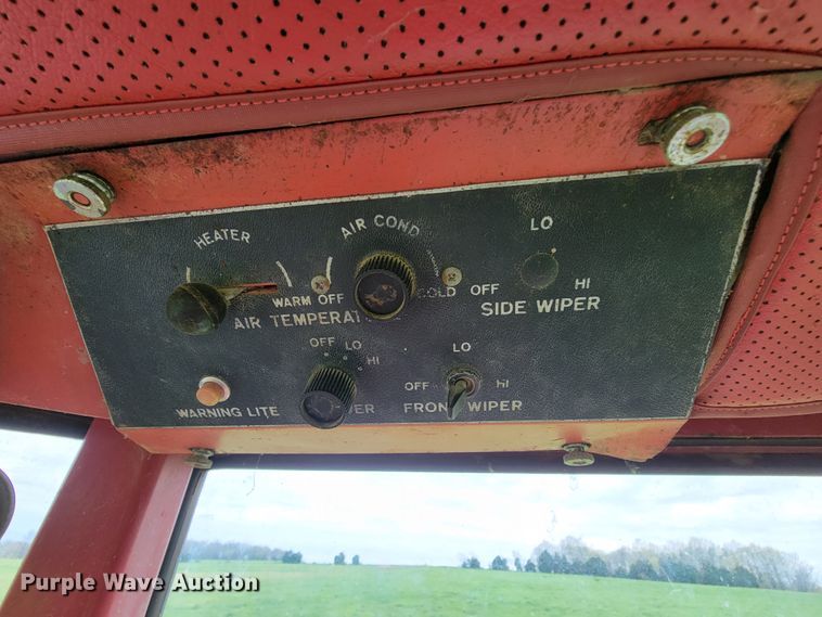 image for item IV9011 White 2-135  tractor