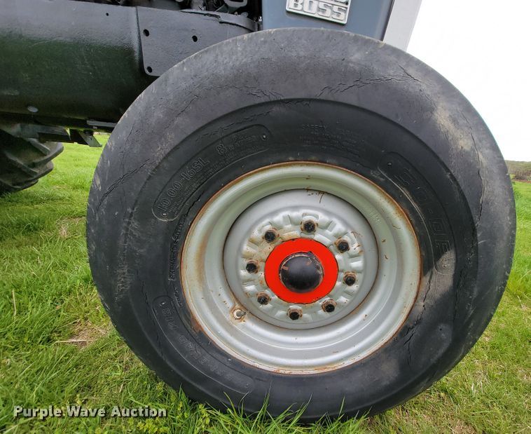 image for item IV9011 White 2-135  tractor