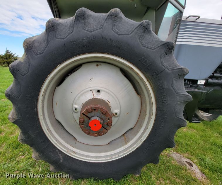 image for item IV9011 White 2-135  tractor