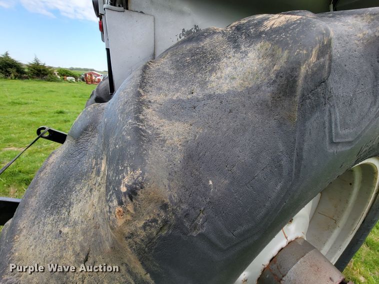 image for item IV9011 White 2-135  tractor