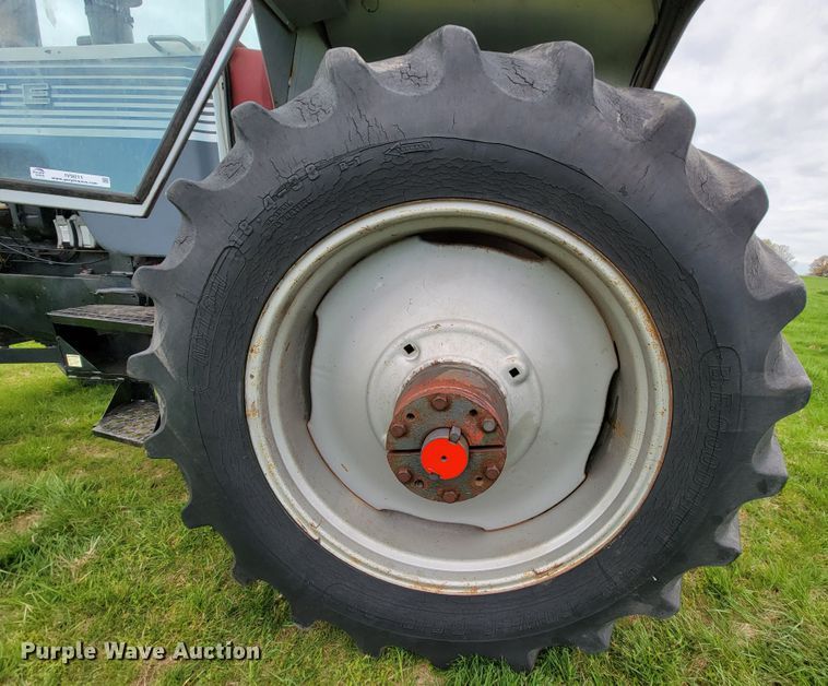 image for item IV9011 White 2-135  tractor