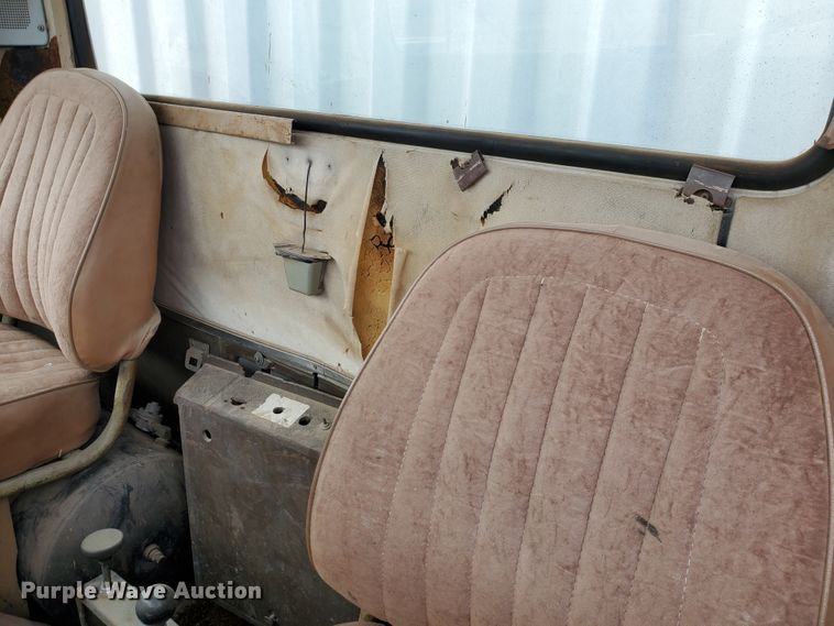 image for item IX9229 1980 Chevrolet Bison  grain truck