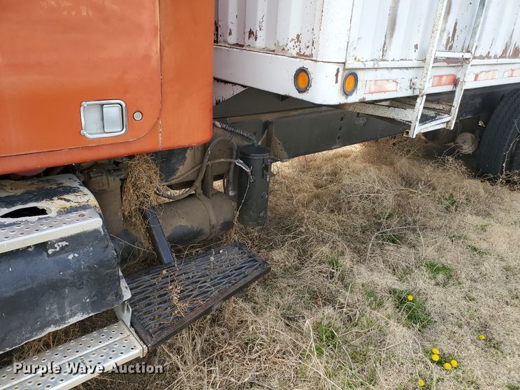 image for item IX9229 1980 Chevrolet Bison  grain truck