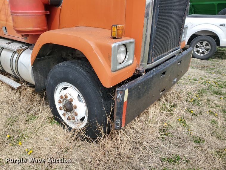 image for item IX9229 1980 Chevrolet Bison  grain truck
