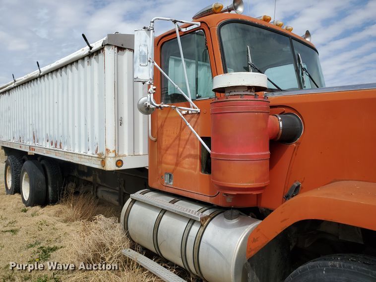 image for item IX9229 1980 Chevrolet Bison  grain truck