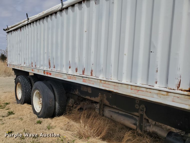 image for item IX9229 1980 Chevrolet Bison  grain truck