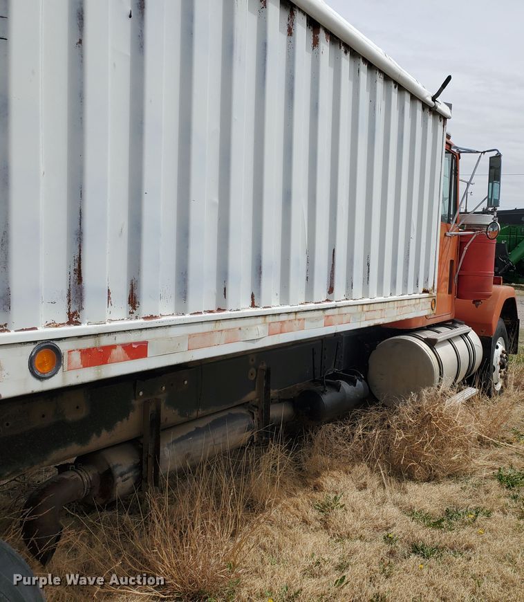 image for item IX9229 1980 Chevrolet Bison  grain truck