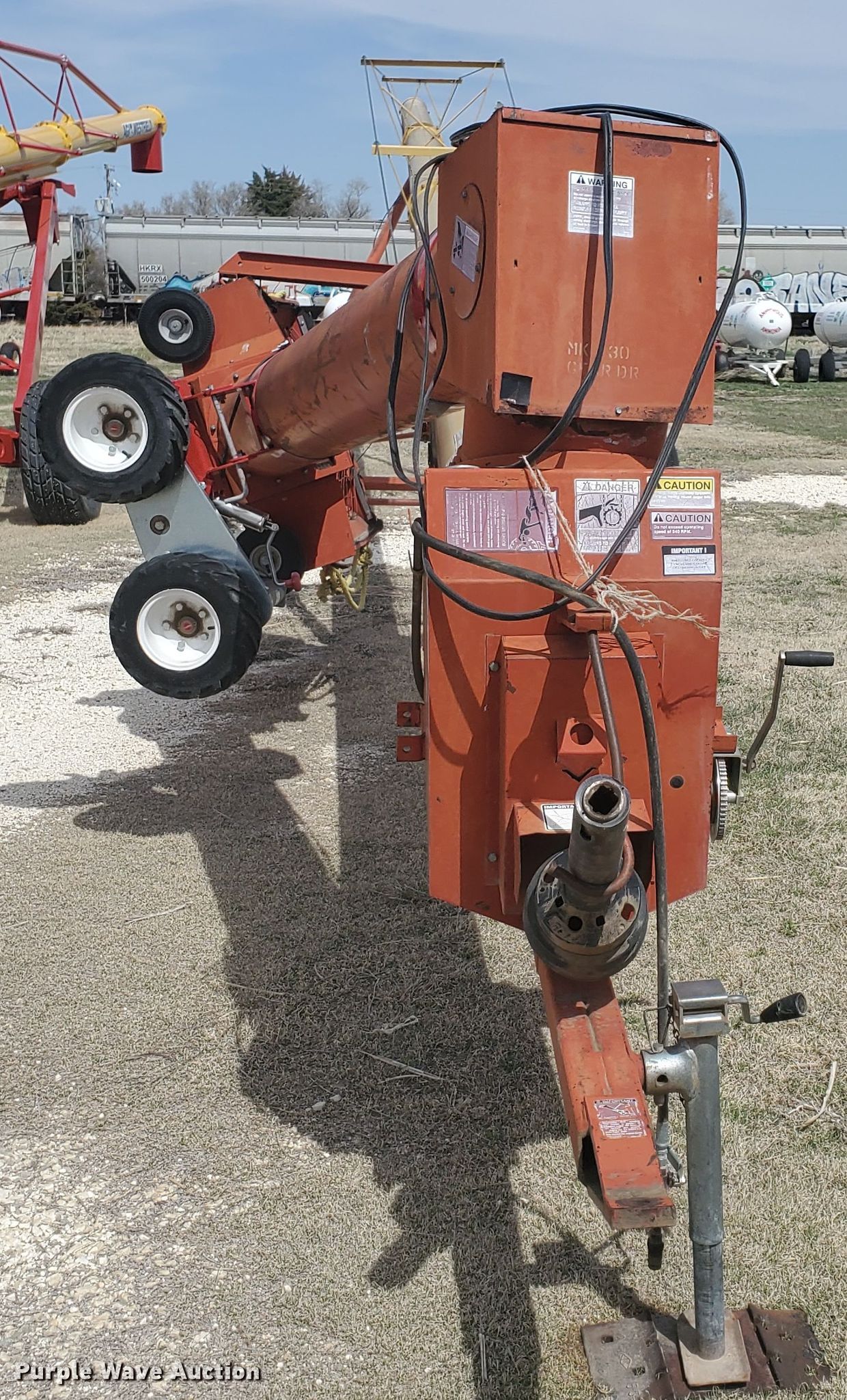 Westfield MK13071 auger in Mccracken, KS Item IX9043 sold Purple Wave