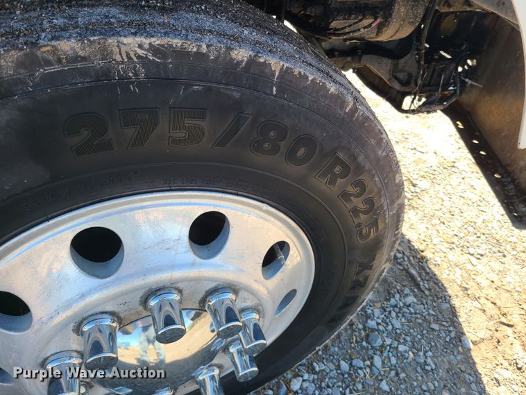 image for item DH5876 2006 Kenworth T800  semi truck