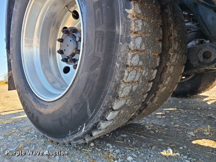 image for item DH5876 2006 Kenworth T800  semi truck