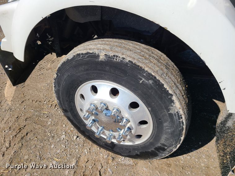 image for item DH5876 2006 Kenworth T800  semi truck