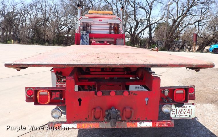 image for item DJ0242 2004 Peterbilt 385  rollback truck