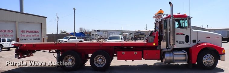 image for item DJ0242 2004 Peterbilt 385  rollback truck