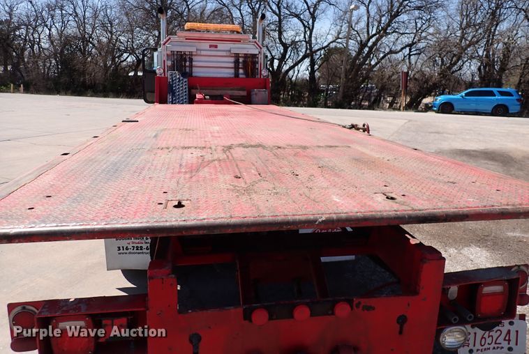 image for item DJ0242 2004 Peterbilt 385  rollback truck