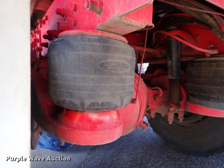 image for item DJ0242 2004 Peterbilt 385  rollback truck