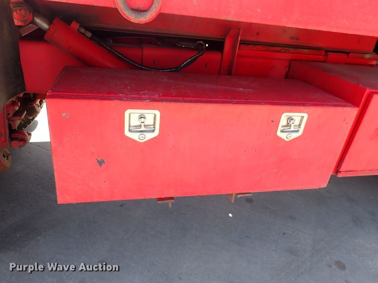 image for item DJ0242 2004 Peterbilt 385  rollback truck