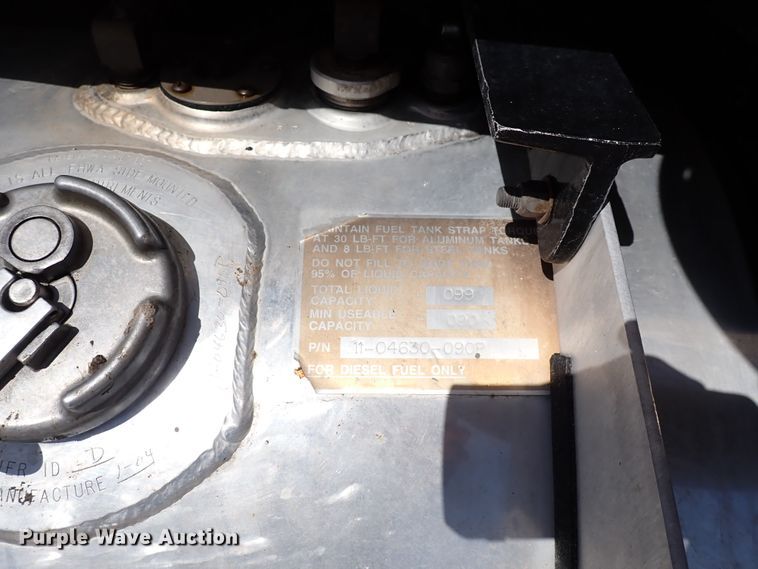 image for item DJ0242 2004 Peterbilt 385  rollback truck