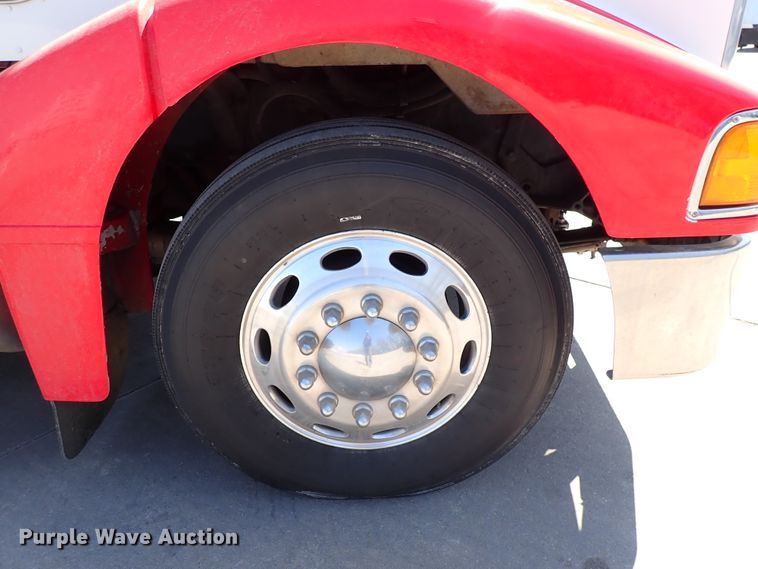 image for item DJ0242 2004 Peterbilt 385  rollback truck