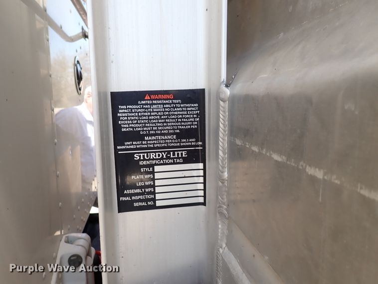 image for item DJ0242 2004 Peterbilt 385  rollback truck