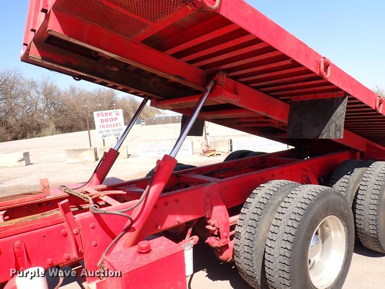 image for item DJ0242 2004 Peterbilt 385  rollback truck