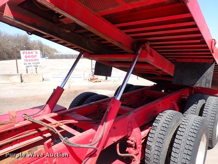 image for item DJ0242 2004 Peterbilt 385  rollback truck