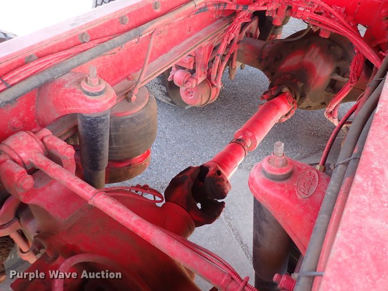 image for item DJ0242 2004 Peterbilt 385  rollback truck