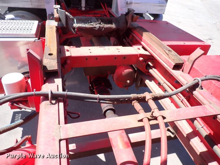 image for item DJ0242 2004 Peterbilt 385  rollback truck