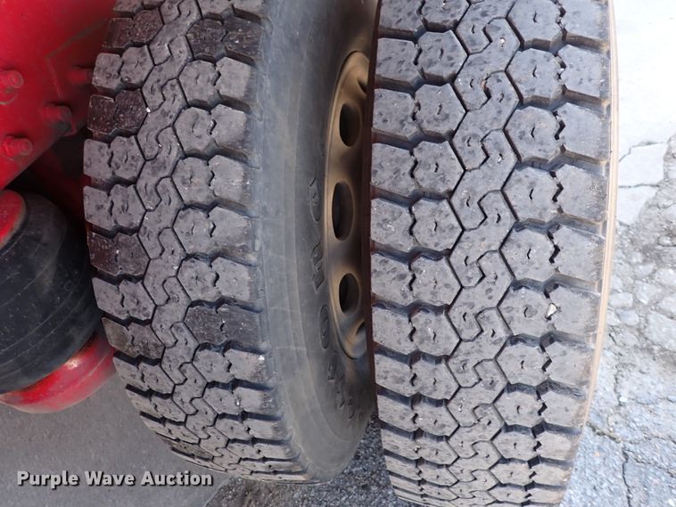 image for item DJ0242 2004 Peterbilt 385  rollback truck