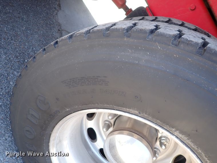 image for item DJ0242 2004 Peterbilt 385  rollback truck