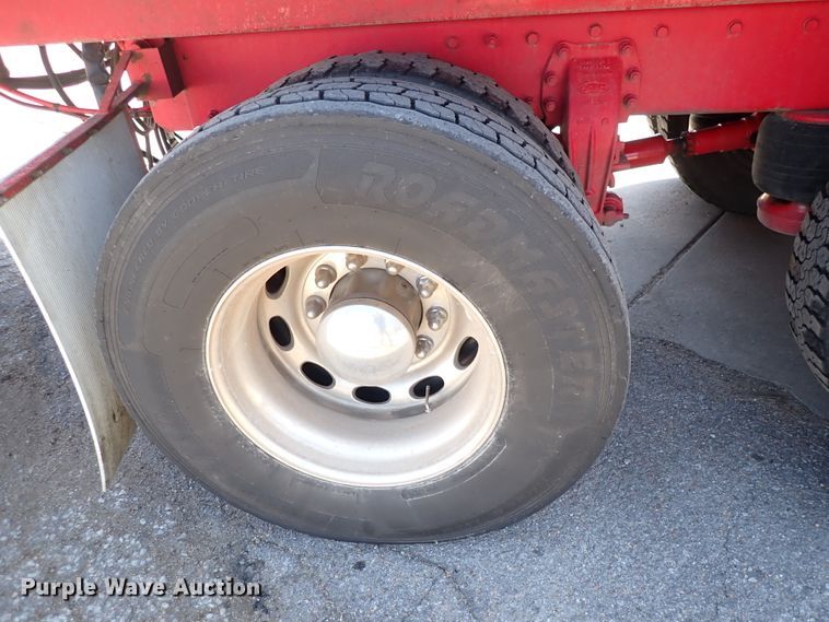 image for item DJ0242 2004 Peterbilt 385  rollback truck